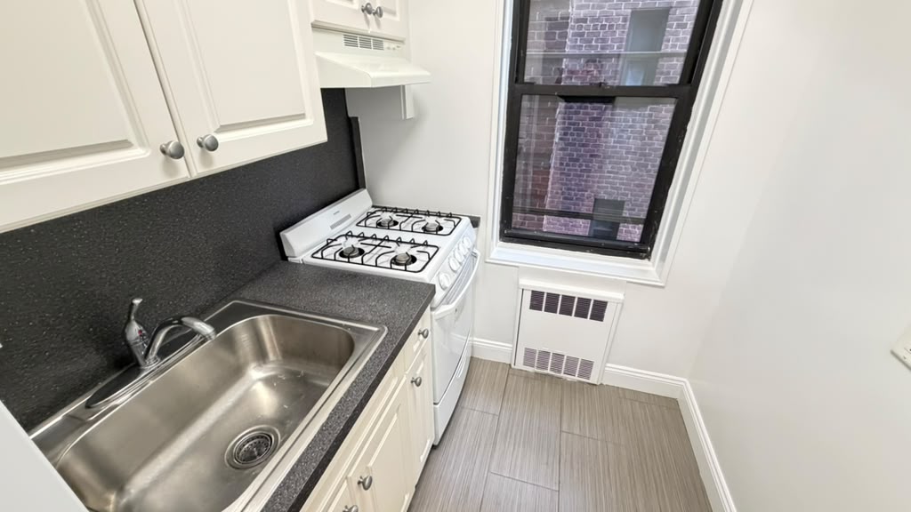 Apartment 77th Street Queens, NY 11372, MLS-RD5792-4