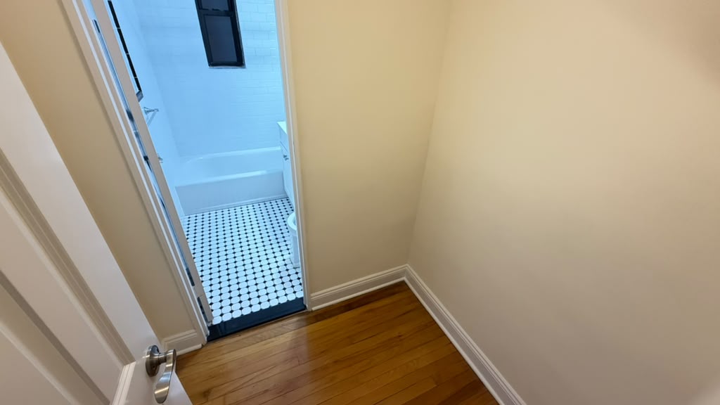 Apartment 77th Street Queens, NY 11372, MLS-RD5792-9