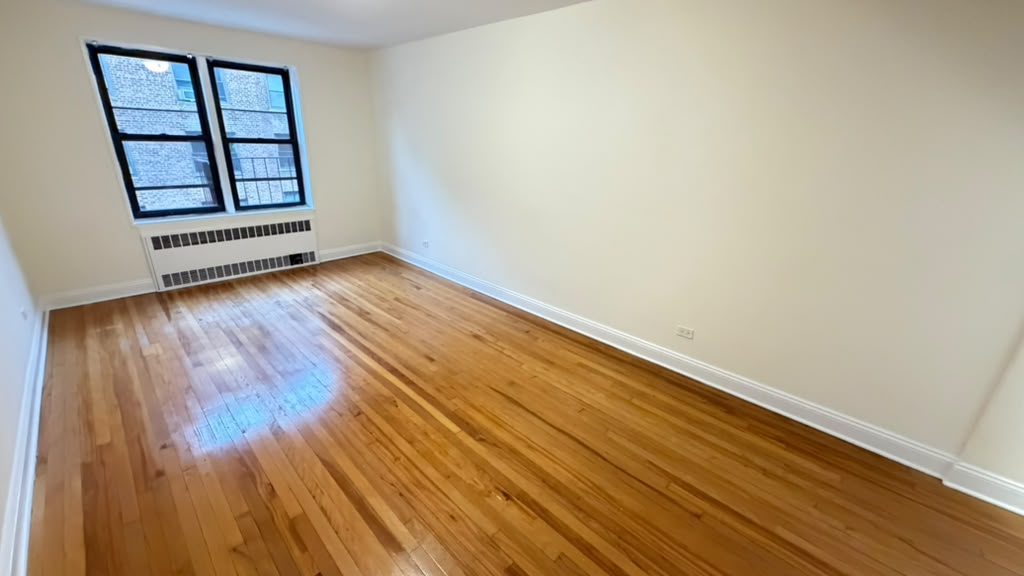 Apartment 77th Street  Queens, NY 11372, MLS-RD5792-20