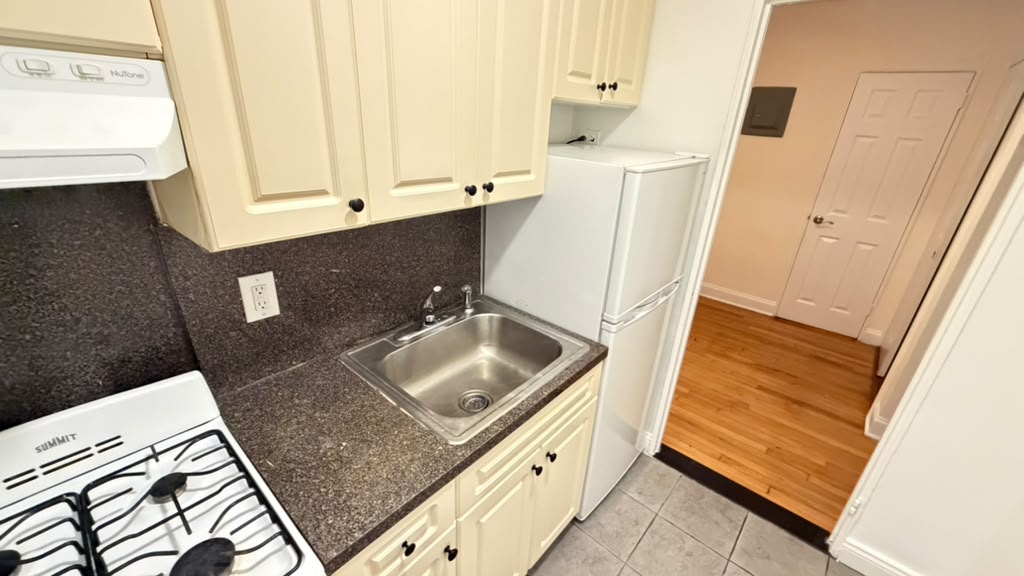 Apartment 77th Street Queens, NY 11372, MLS-RD5794-9
