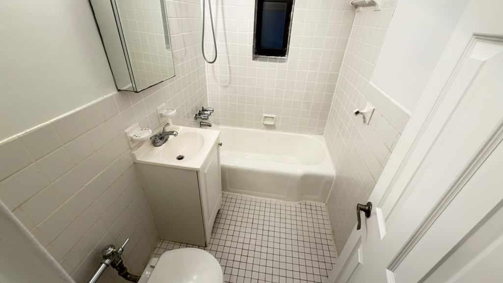 Apartment 77th Street Queens, NY 11372, MLS-RD5794-16