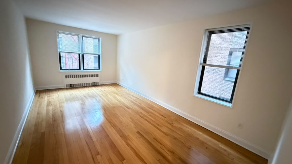 Apartment 77th Street Queens, NY 11372, MLS-RD5794-19