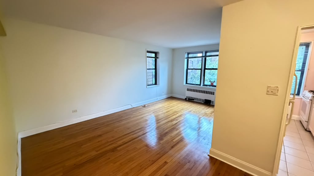 Apartment 77th Street Queens, NY 11372, MLS-RD5795-10