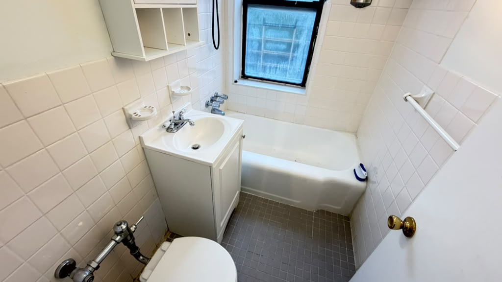 Apartment 77th Street Queens, NY 11372, MLS-RD5795-16