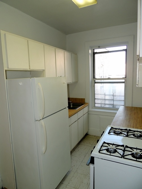 Apartment in Kew Gardens - 120th Street  Queens, NY 11415