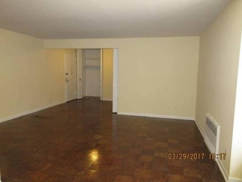 Apartment in Flushing - Franklin Ave  Queens, NY 11355