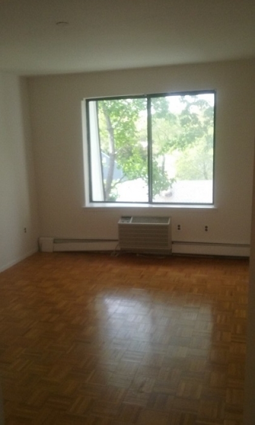 Apartment in Flushing - 34th Avenue  Queens, NY 11354