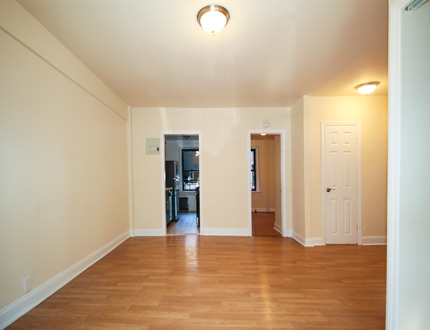 Apartment 80th Street  Queens, NY 11372, MLS-RD1409-4