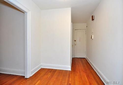 Coop Saunders St  Queens, NY 11374, MLS-RD425-6