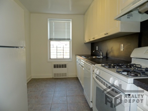 Apartment 150th Street  Queens, NY 11367, MLS-RD969-2