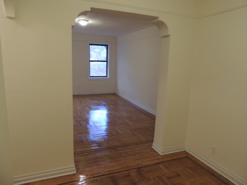  82 Street  Queens, NY 11372, MLS-RD984-6